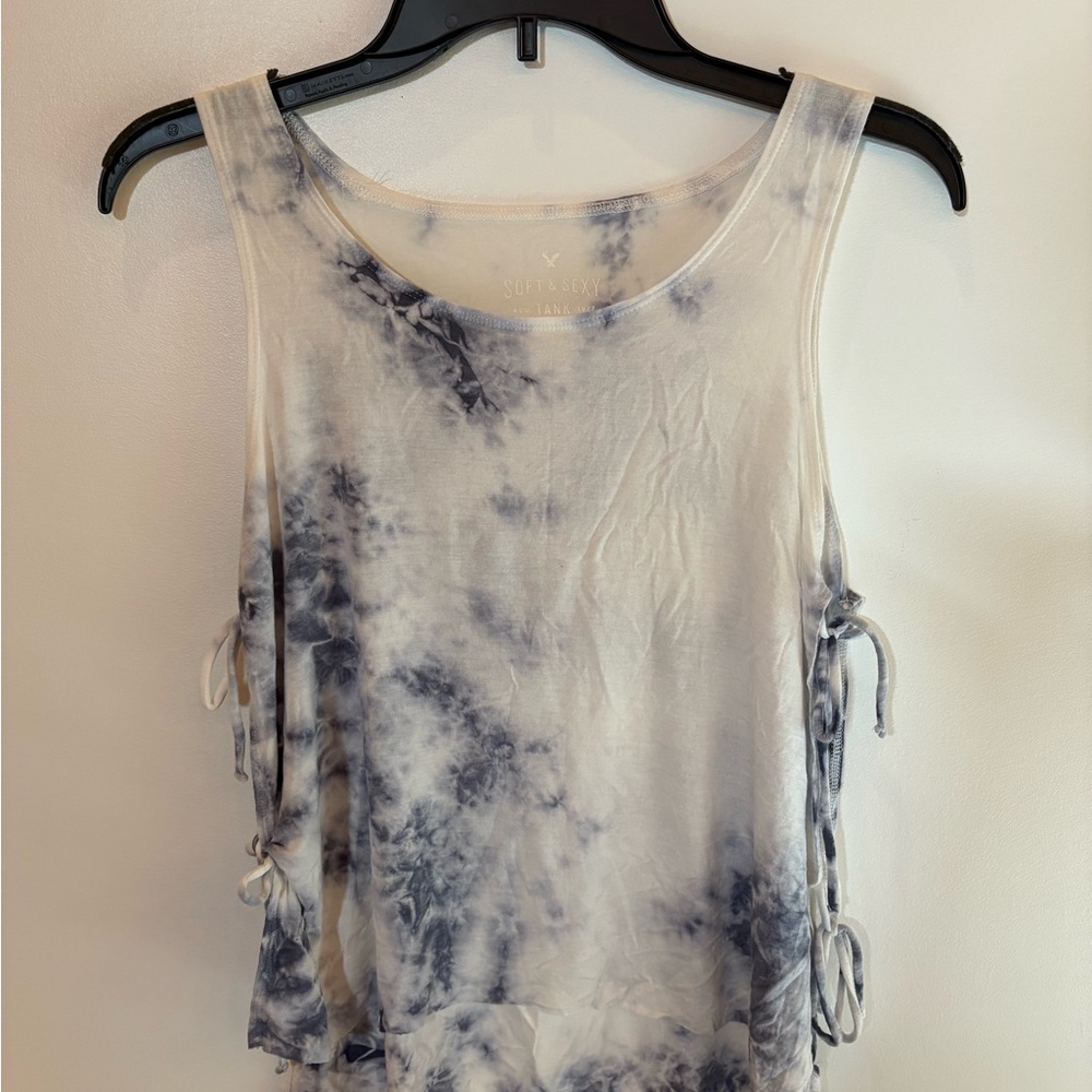 American Eagle Outfitters Blue and White Tie Front Sleeveless Tank Top